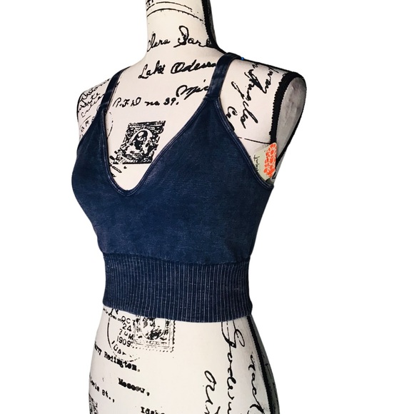 Free People - Good Karma Cropped Top in Deep Navy M/L - Picture 16 of 16